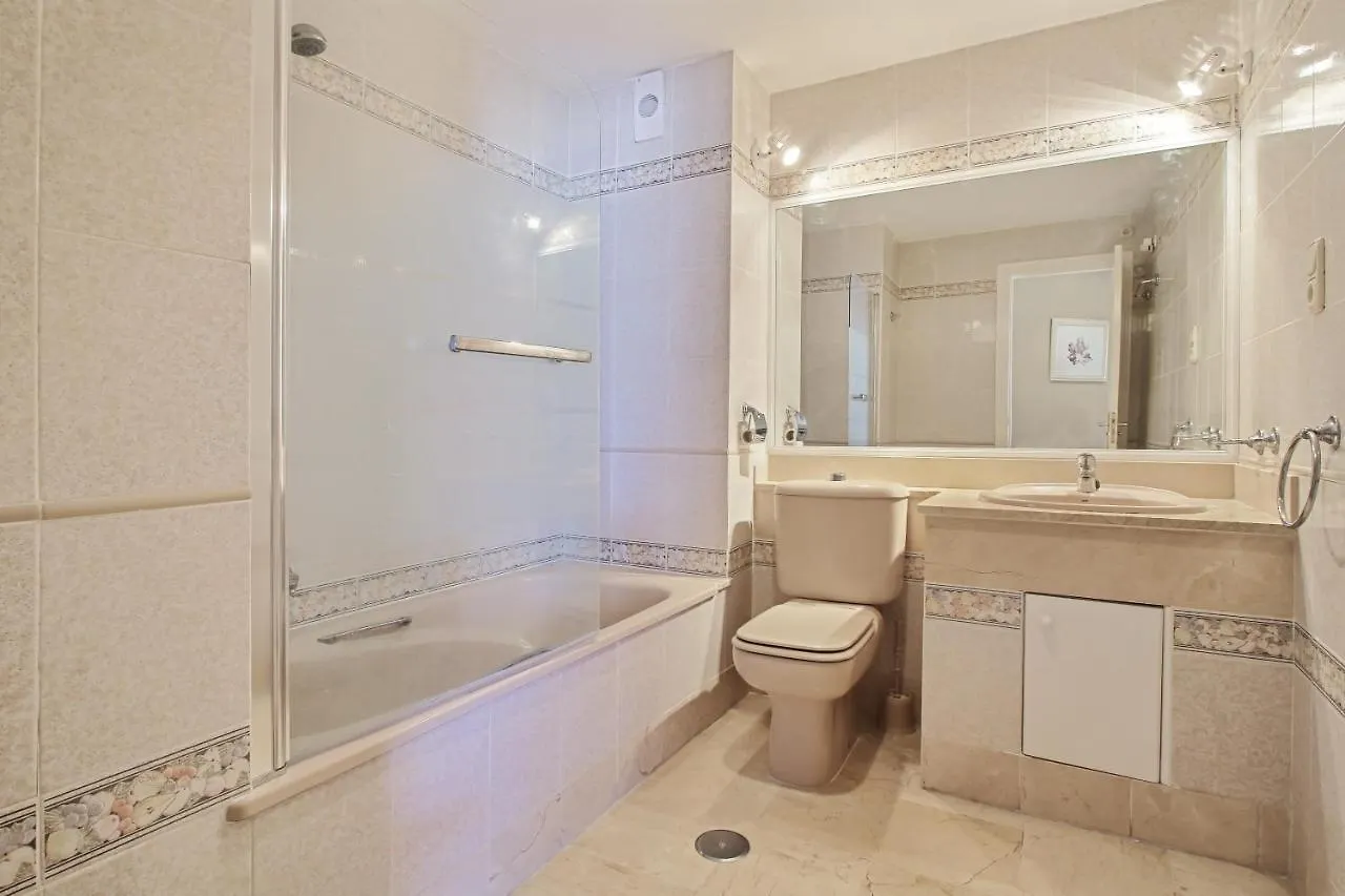 Matchroom Country Club Resort Fuengirola 0*,